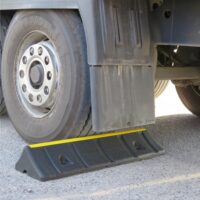 TRAFFIC-LINE HD Truck Wheel Stop