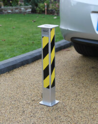 Telescopic posts