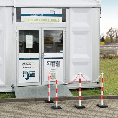 GUARDA-PLUS Post & Chain Set - 4 Posts + 12.5m of 8mm Chain