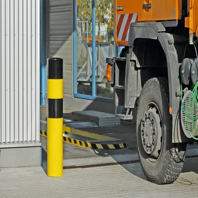 BLACK BULL Heavy Duty Bollard Type XXL - Outdoor Use - 273mmØ x 1,600mmH (400 U/Grnd.) - Sub-Surface Fix - Hot Dip Galvanised + Powder Coated - Yellow/Black
