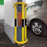 TRAFFIC-LINE External Pipe Protectors - Outdoor Use - Wall Mounted - 1,000 x 350 x 300mm - Yellow/Black