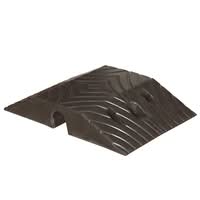 TOPSTOP-5 Speed Reduction Ramp - Centre Section with ReflectorsW x 70mmH - Fixings Included
