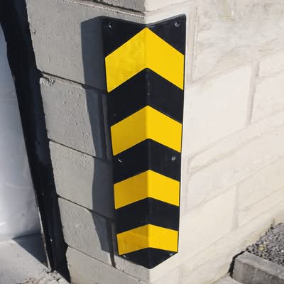 TRAFFIC-LINE Corner Protector - Straight - 90 x 90mm Int x 800mmL - Black with Yellow Reflective Bands